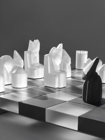 Orrefors x Jay3lle Chess Set | Orrefors image